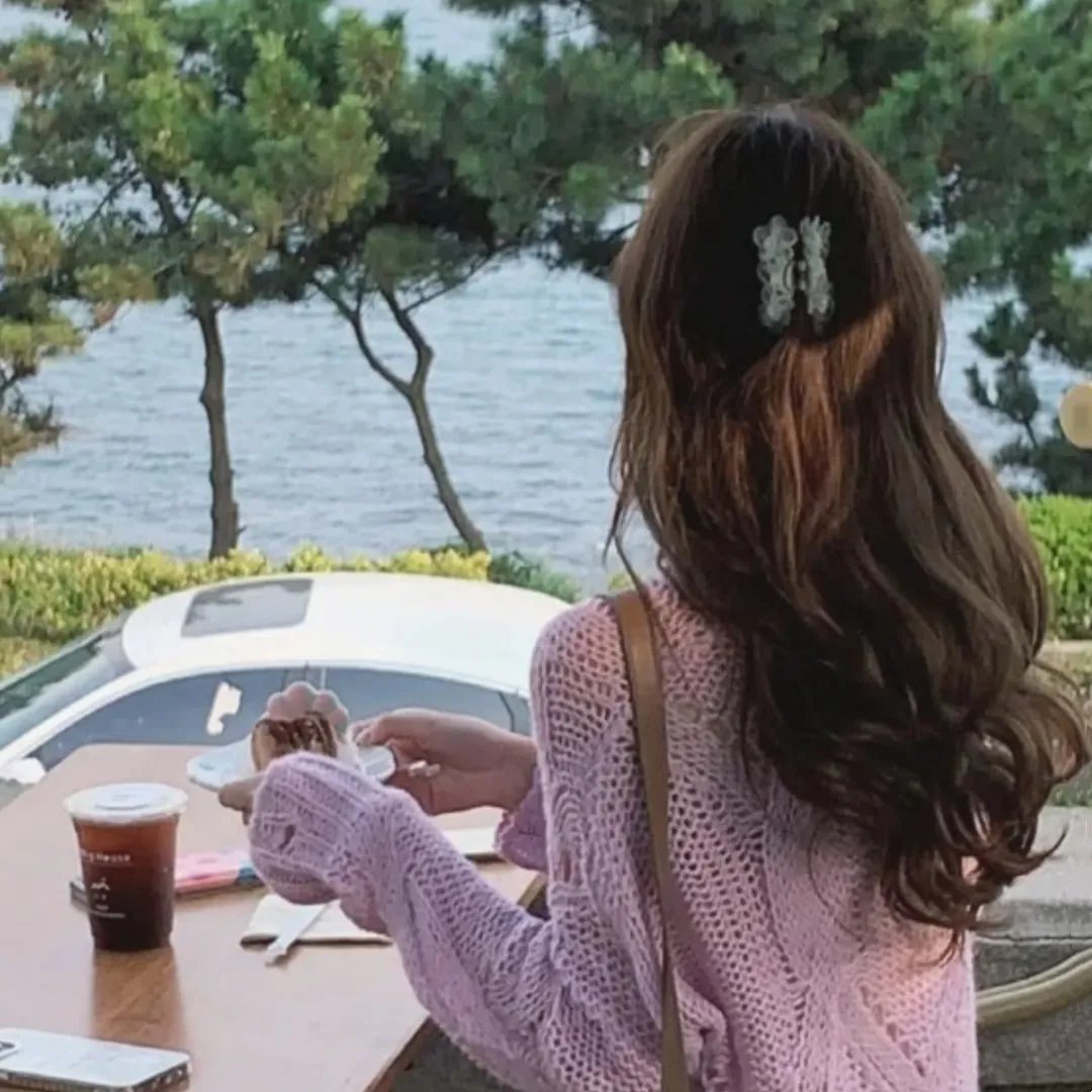 看我几分像从前